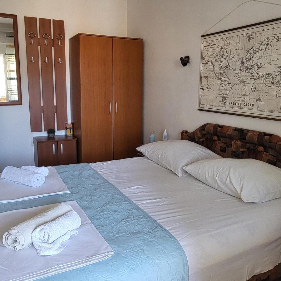 Apartmani Mia Sorajic Petrovac Exterior foto